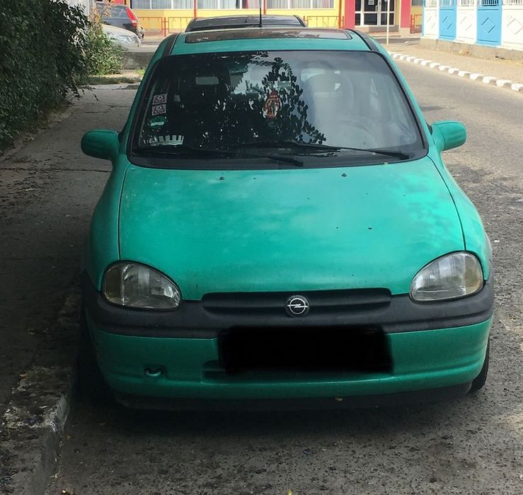Opel Corsa B 1.4 benzină – 1996