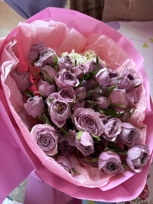 Цветы б/у сатылады. Свежий. Әлі ашылмаған.