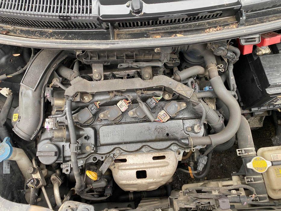 toyota yaris 2 1.3 бензин на части  тойота ярис 2  теглич