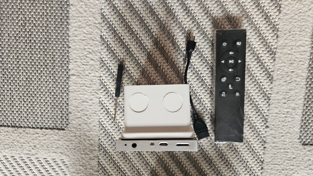 Домашно аудио, видео система с тъчскрийн, Bluetooth,FM,  USB за стена