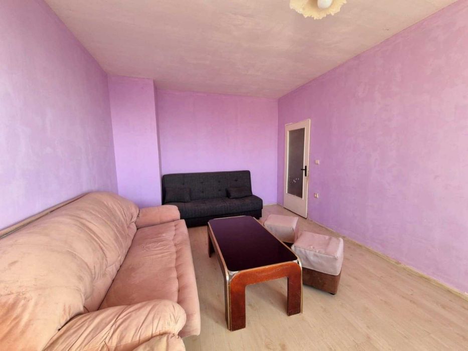 Разтегателен диван