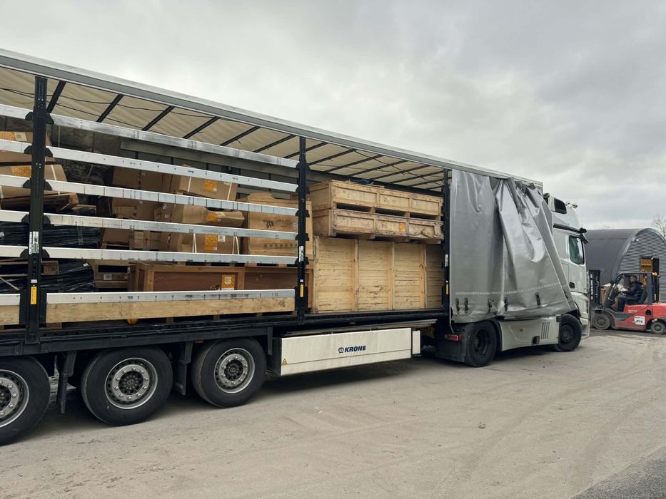 Stoc piese JCB originale – lot mare – oportunitate revânzare