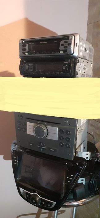 De vînzare lot casetofoane mașină.