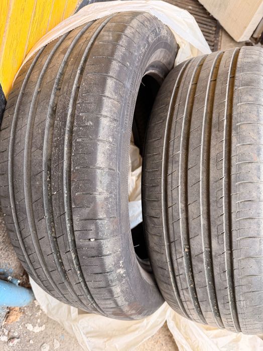 Лятна гума Goodyear EfficientGrip 215/55 R17 98V