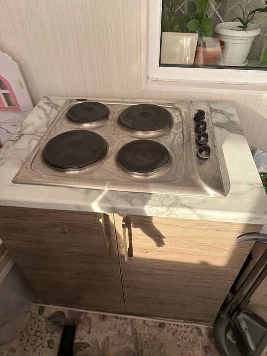 продам плиту indesit
