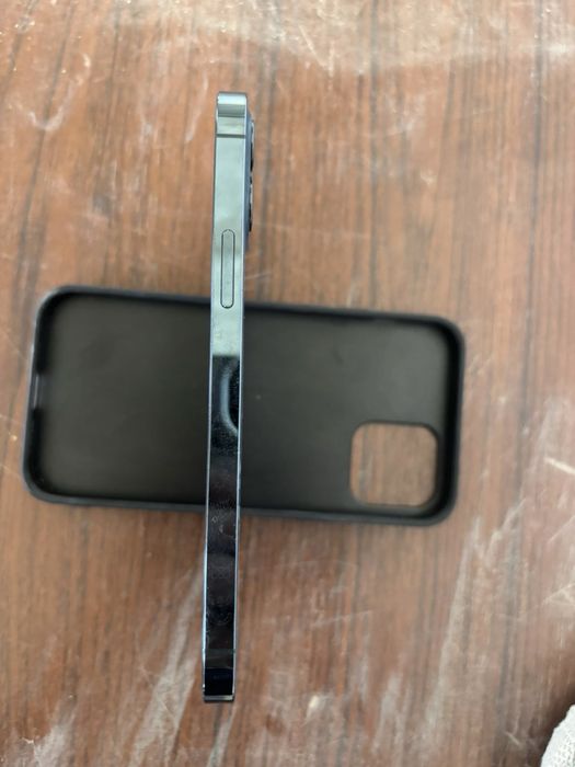 Срочно продам Iphone 12 pro 256