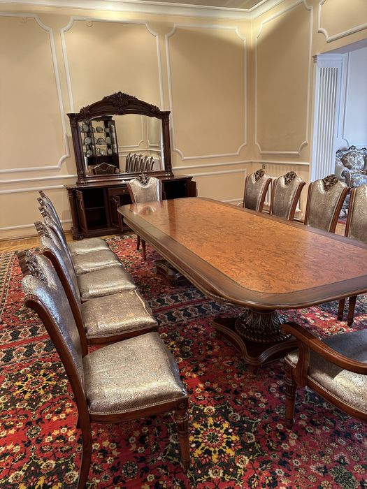 Продам мебель для гостиной. Стенка, комод, стол и стулья