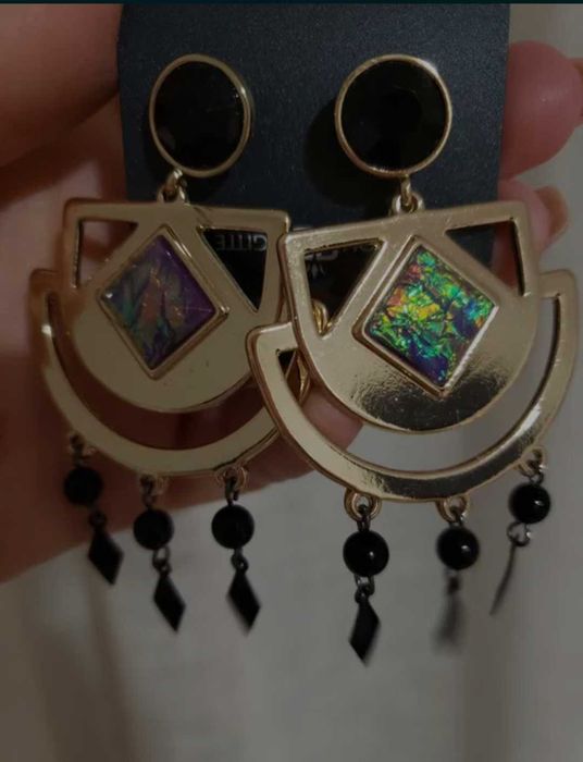 Cercei mari eleganti