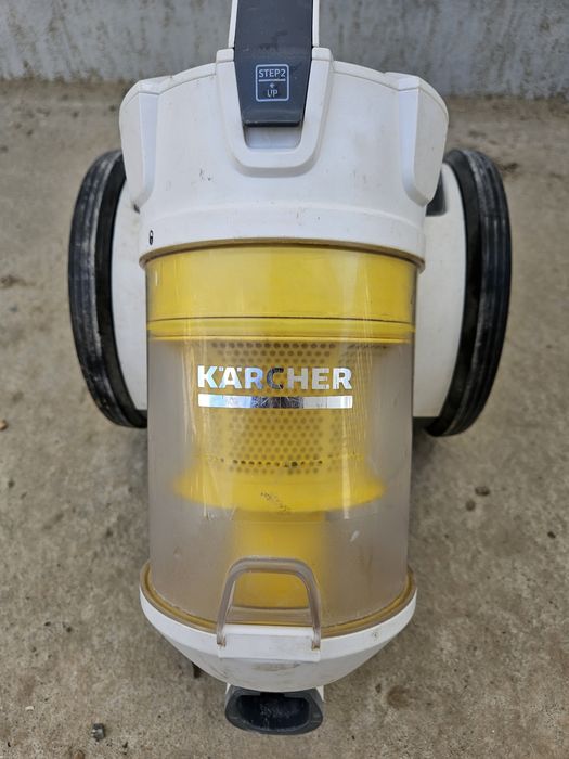 Продается пылесос Kärcher