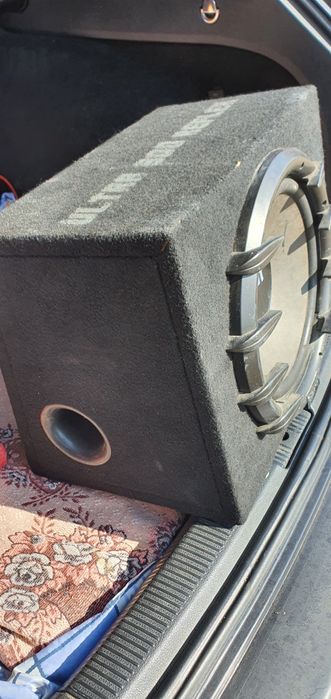 Vând subwoofer și stație Magnat