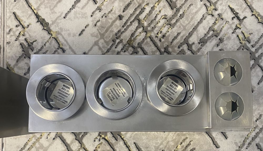 Диспенсер для стаканов