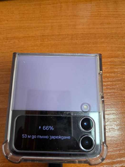 продавам Samsung Galaxy Z Flip 4