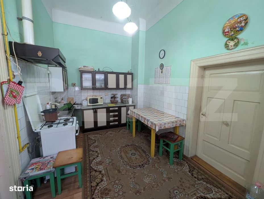 Casa 6 camere, 138 mp, garaj si teren 489 mp - zona Centru