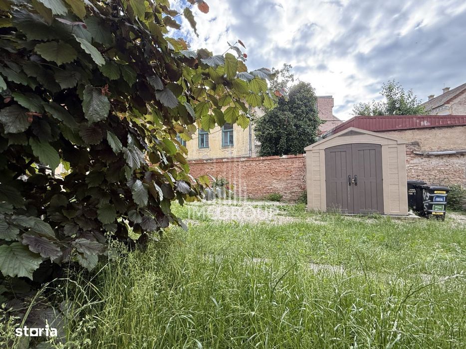Apartament cu 2 camere | Zona Ultracentrala | Parcare | Etaj 1 | Pod |