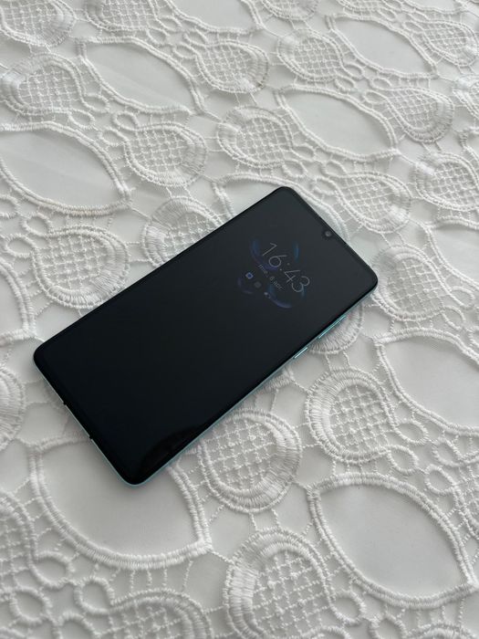 HUAWEI  P30 în stare foarte bună