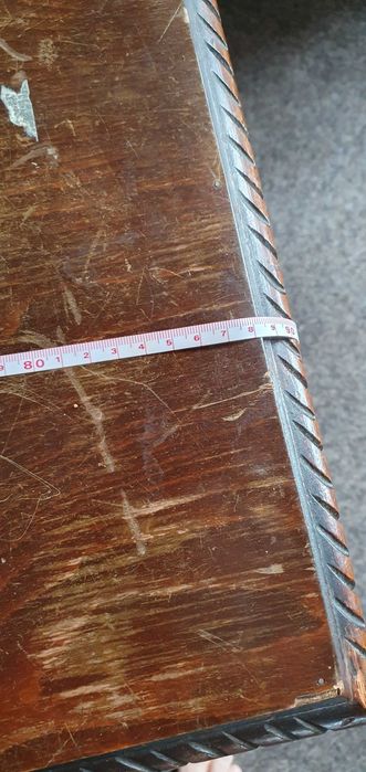 Cufar din lemn masiv scluptat manual