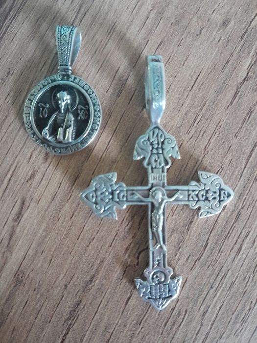 Продам крест серебро,925 пробы.