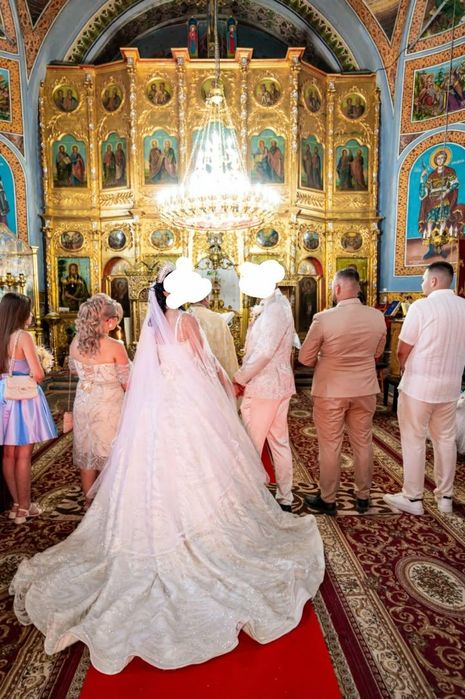 Vand rochie de mireasă ,curățata profesional mărime S-M