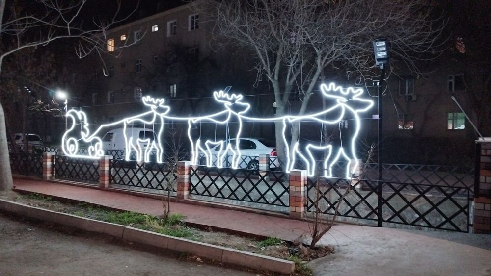 Новогодние светящиеся фигуры 2D и 3D в ассортименте