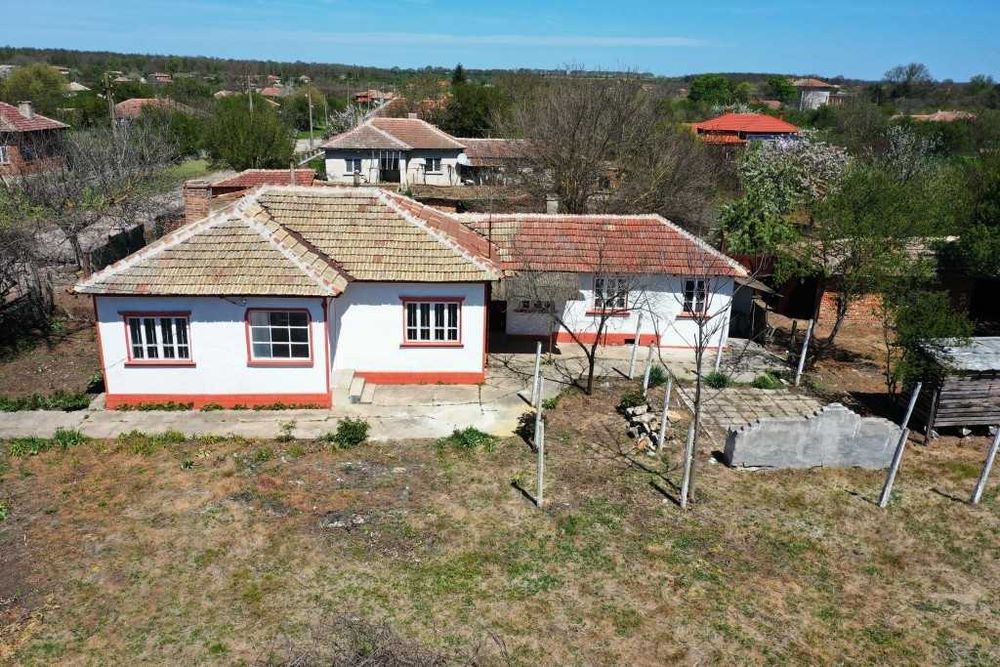 Продава се Къща в с. Спасово, Област Добрич - 142 кв.м за 118 €/кв.м - Снимка #1