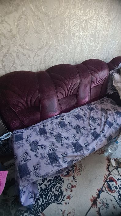 диван и один кресло