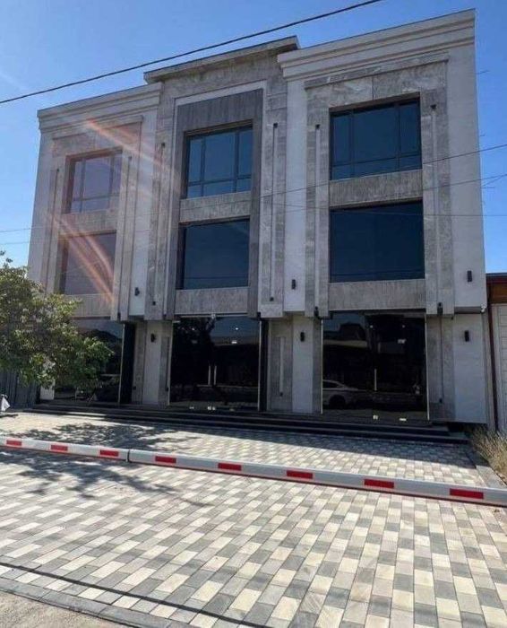 Продаётся здание вдоль дороги — отличная локация!