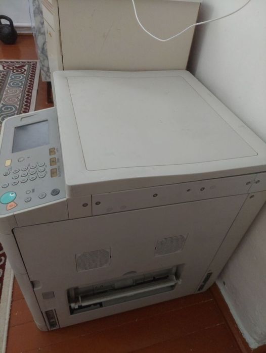 Canon принтер ImageRUNNER 2520