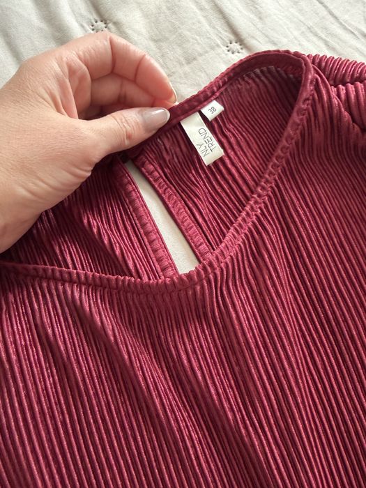 Червена рокля М размер