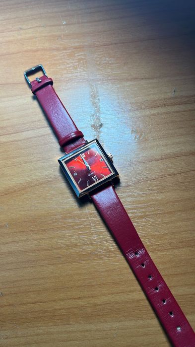 Кварцевые часы Quartz