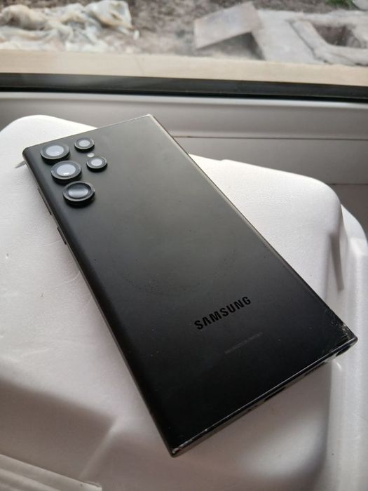 Galaxy s22 ultra 12/256 obmen faqat  s24 ultraga
