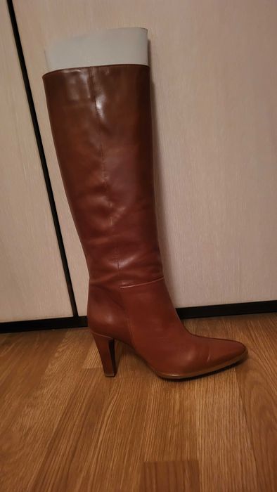 Кафяви ботуши на Zara
