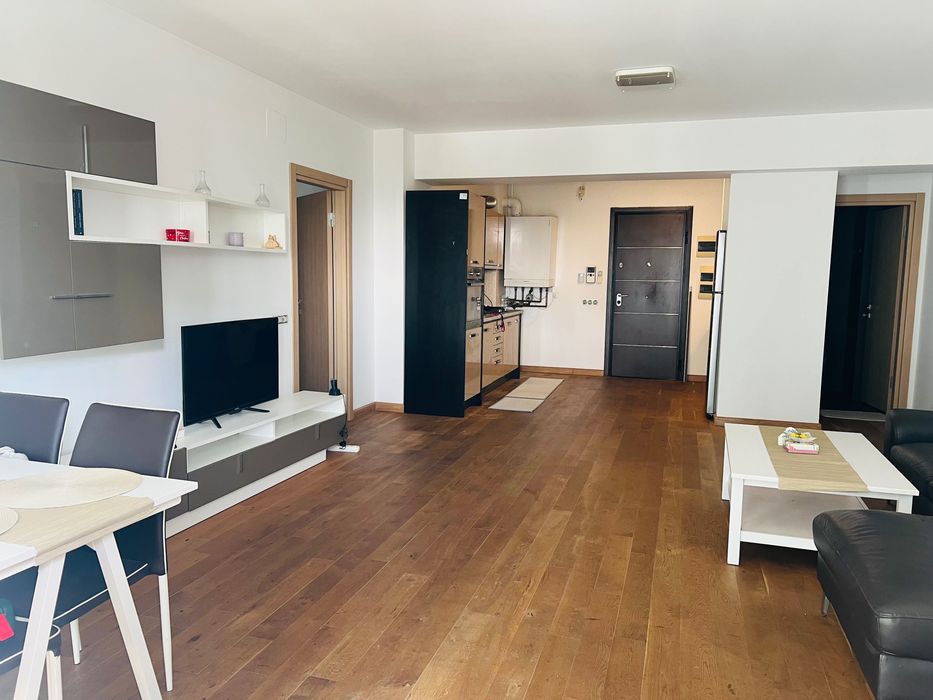 Proprietar, vand apartament 2 camere in Upground,spatios,mobilat,79mp