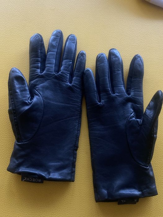 Кожаные перчатки