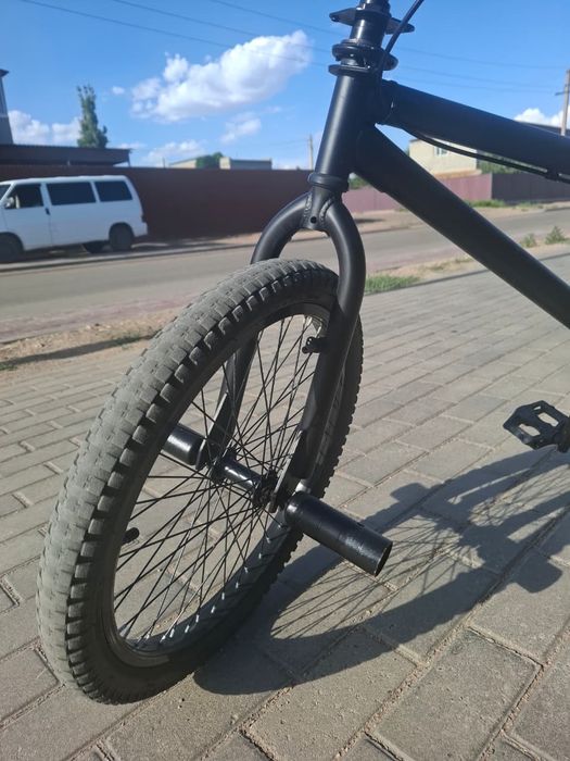 Велосипед BMX!!!