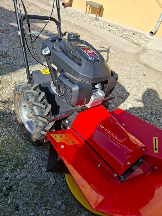 Vând motocositoare Dorotha