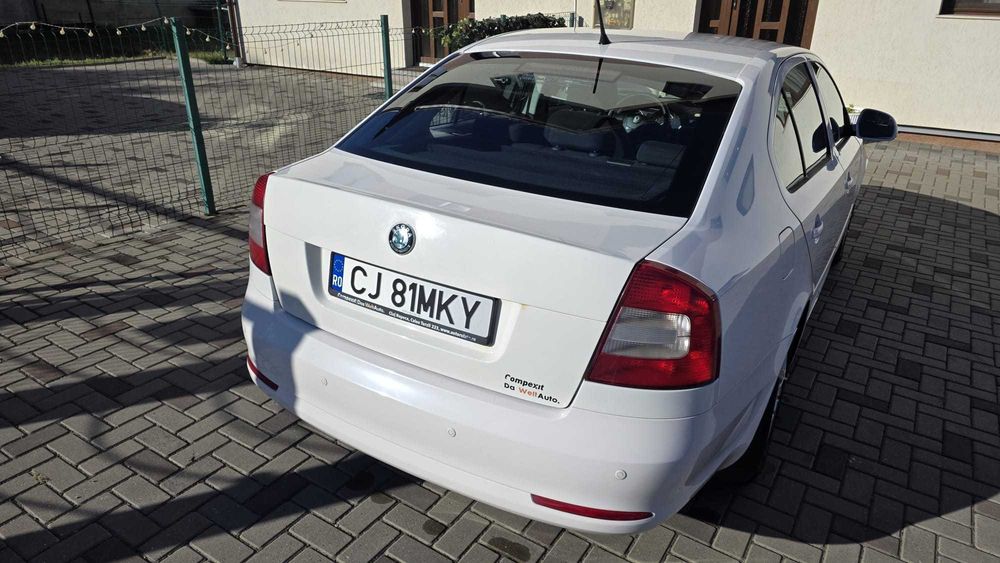 SKODA Octavia 2012 — imagine 3
