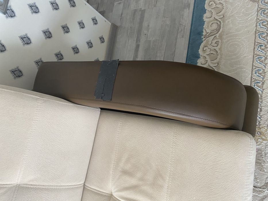 Продам диван с креслами