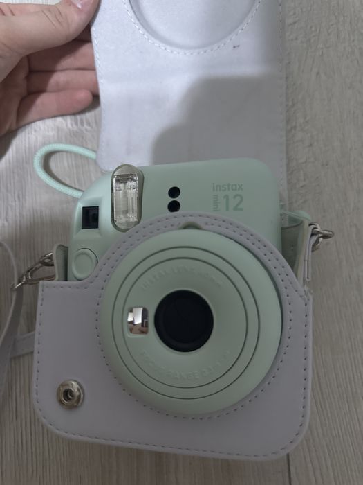 Instax 12 mini.