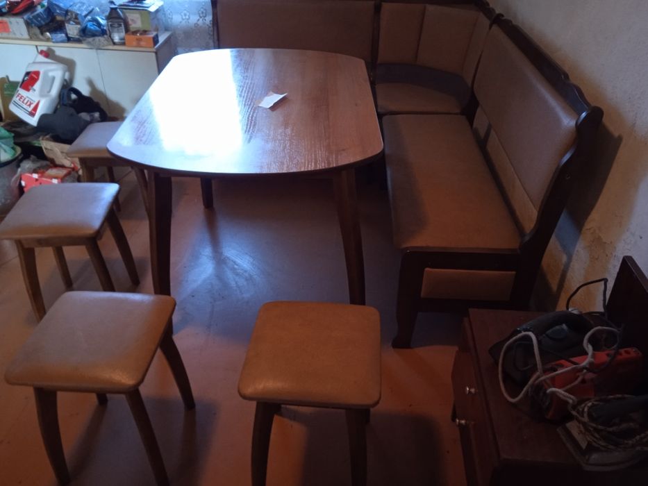 Продам стенку и обеденную зону