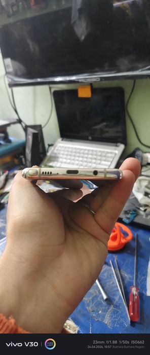 Samsung note 8     .