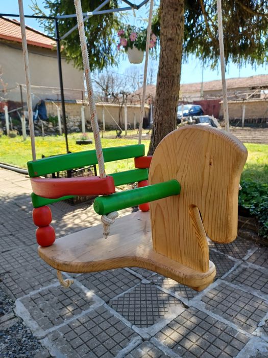 Люлка за дете-дървена