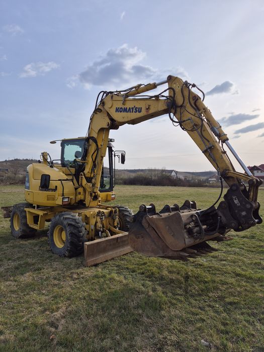 Excavator pe roti Komatsu PW 98MR