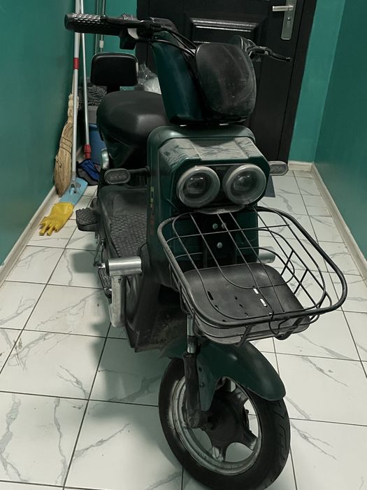 Электроскутер срочно продаю