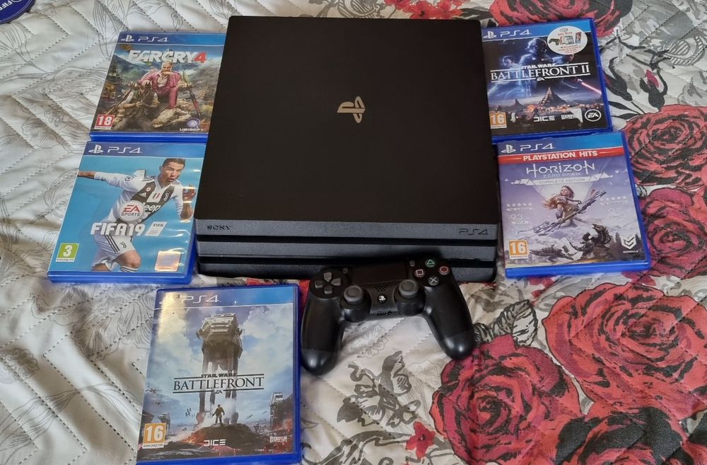 Playstation 4  pro перфектно състояние
