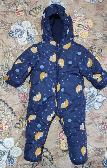 Продам детский комбинезон на весну-осень.