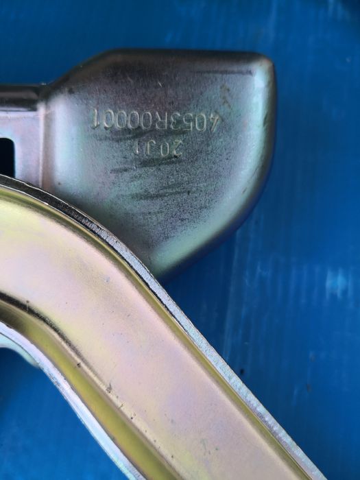 Balama capota 654004053r  Sandero III, Logan III 2021 - 2023