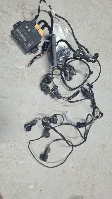 Vând senzori parcare fata spate a4b8.5