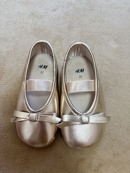 Бебешки обувки h&m 22
