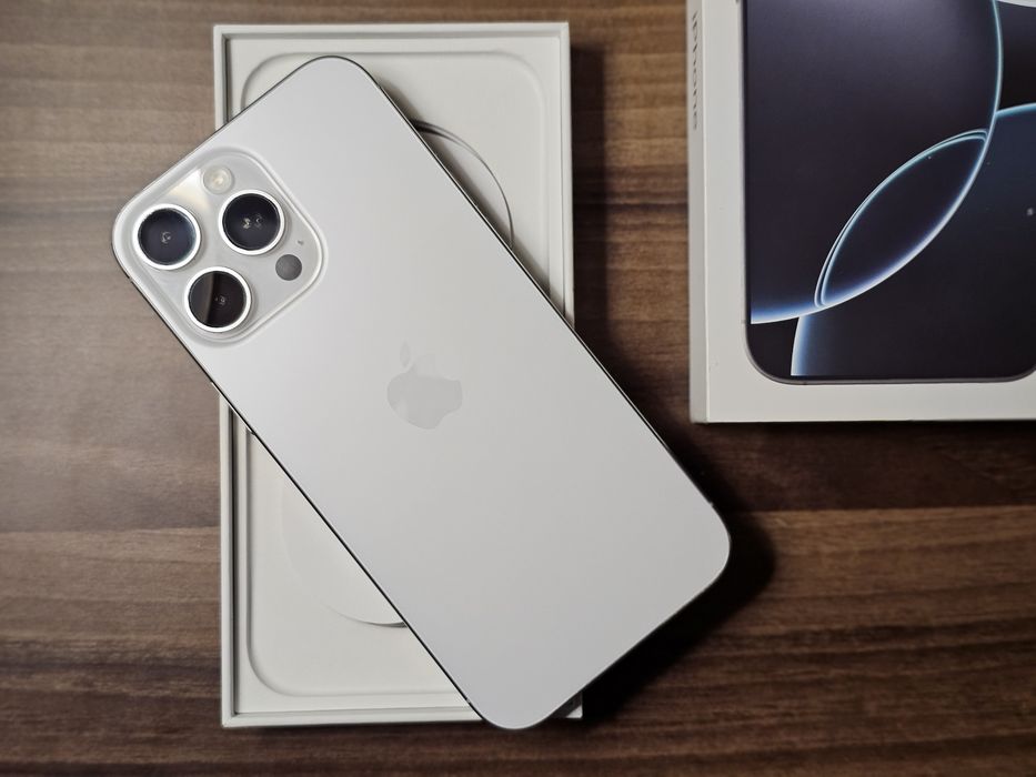 iPhone 16 Pro Max