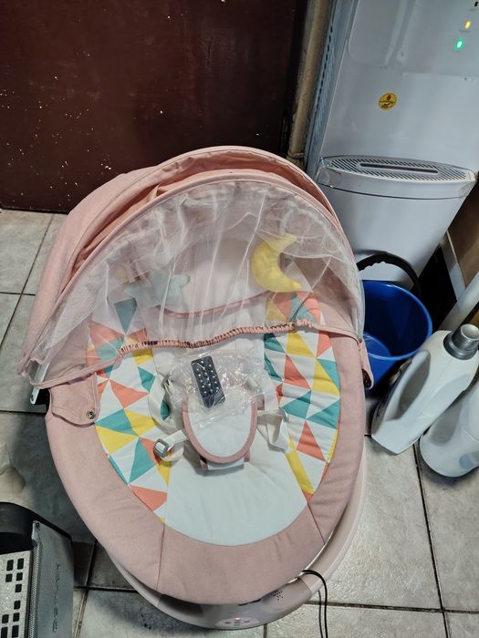 Електрическа бебешка люлка 3в1, с мрежа против комари